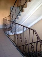 Кованое лестничное ограждение в дом