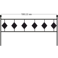 Металлическое ограждение черного цвета